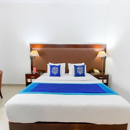 Hotel Oyo 7188 Ajantha Regency Kochi Exteriér fotografie