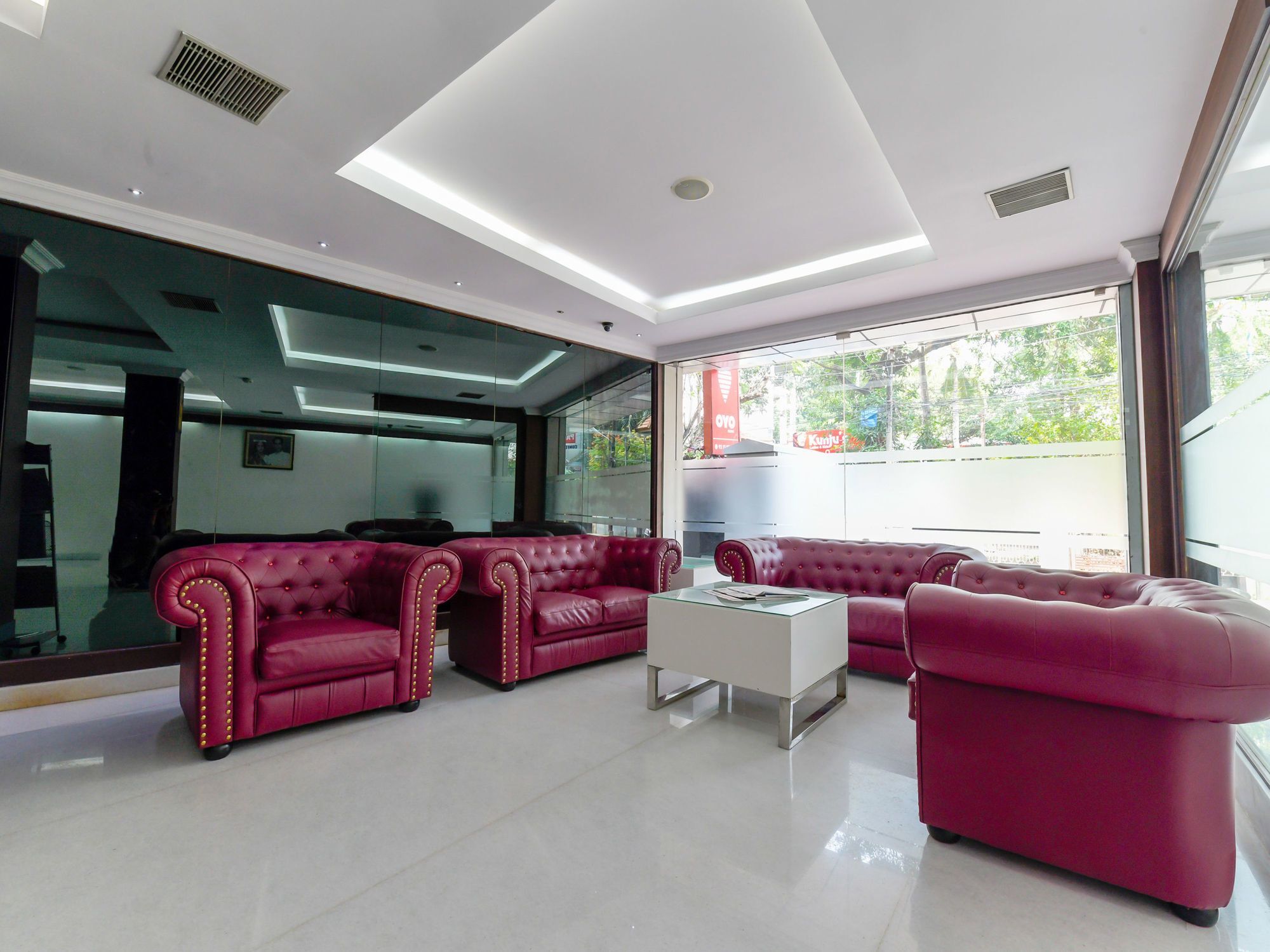 Hotel Oyo 7188 Ajantha Regency Kochi Exteriér fotografie